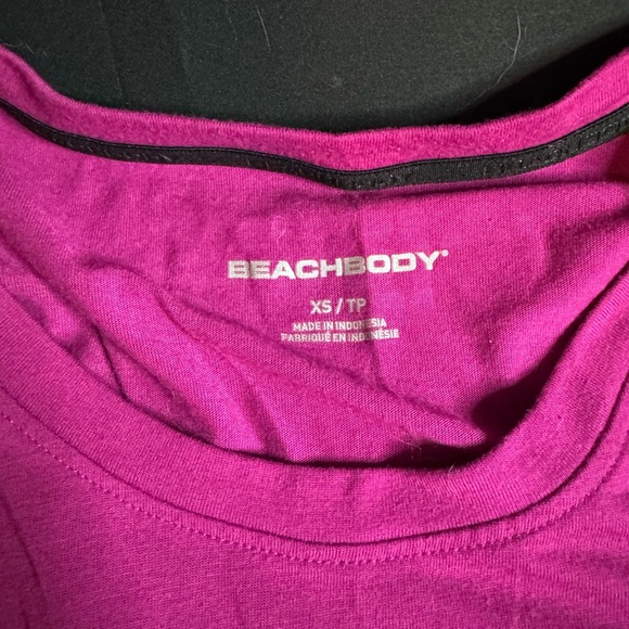 Yoga shirt Magenta Graphic Tank Top - Picture 2 of 3